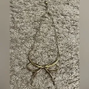 Betsey Johnson Marie Antoinette Pave Bowネックレス Betsey Johnson Marie Antoinette Pink Glitter Peach Green Crystal